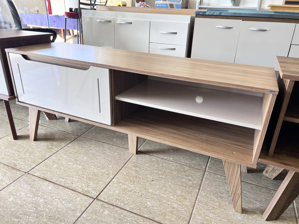 Rack até 60″ Lótus