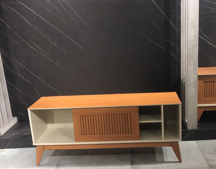 Rack até 55″ Aruba Off White/Cedro